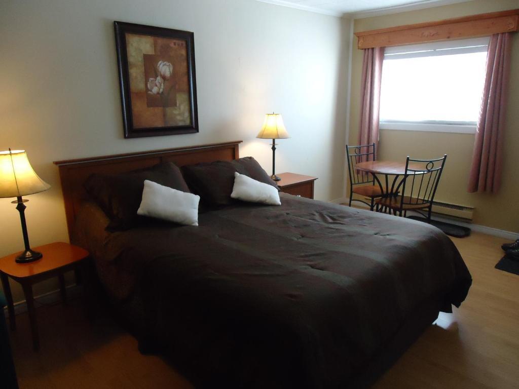 Motel Canadien Trois-Rivieres Ngoại thất bức ảnh