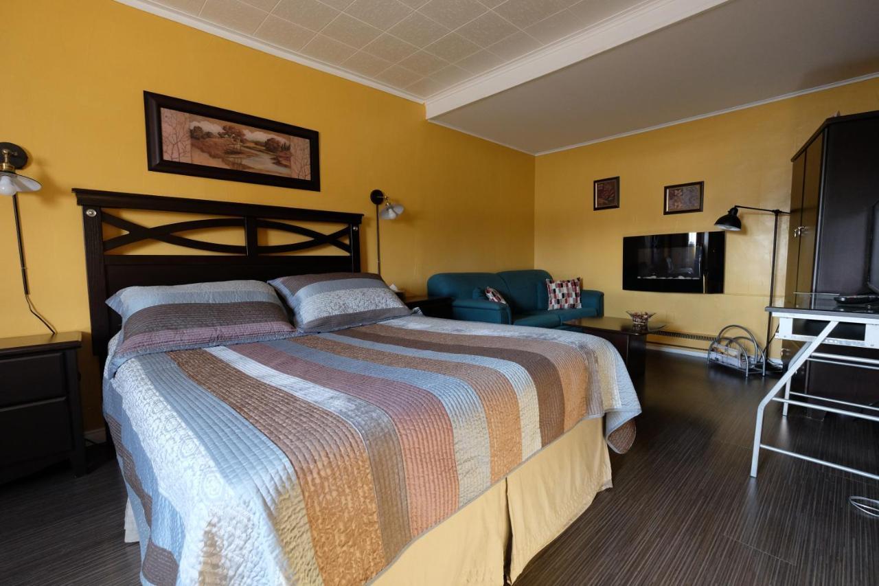 Motel Canadien Trois-Rivieres Ngoại thất bức ảnh